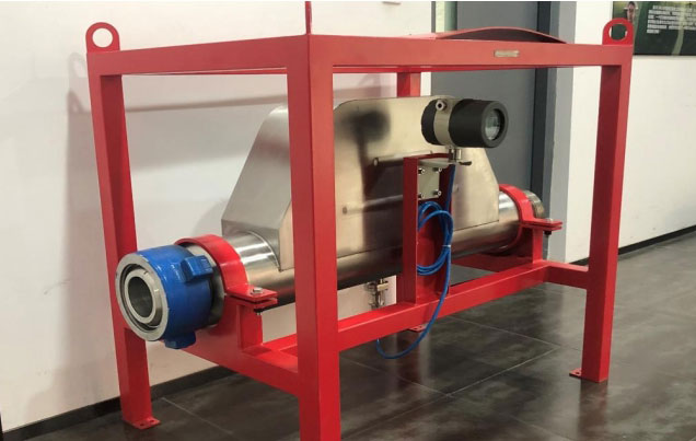 High pressure coriolis flow meter